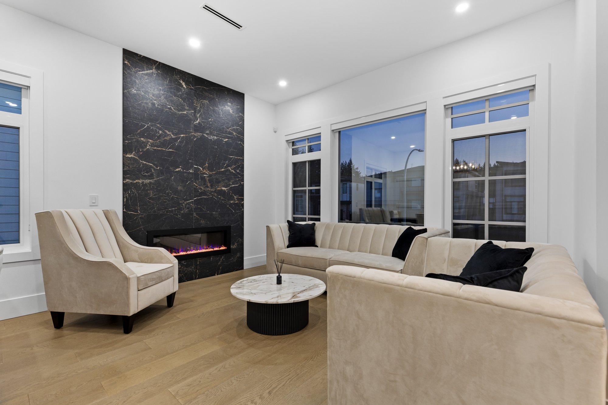 Belmont - Interior